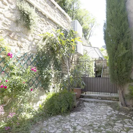 Les Trois Gites Robion en Luberon Buitenkant foto